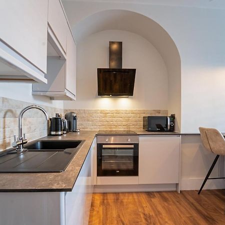 Watergate Penthouse - New 2 Bed Luxury Apartment In City Centre 체스터 외부 사진
