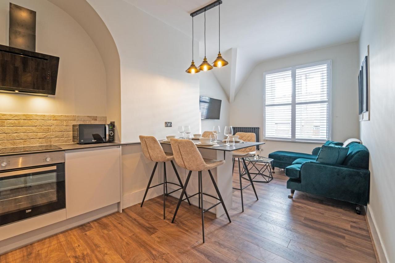Watergate Penthouse - New 2 Bed Luxury Apartment In City Centre 체스터 외부 사진