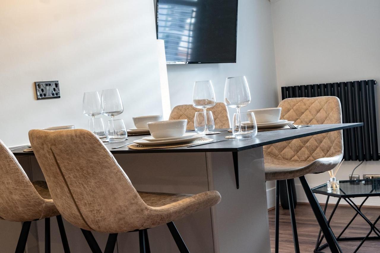 Watergate Penthouse - New 2 Bed Luxury Apartment In City Centre 체스터 외부 사진