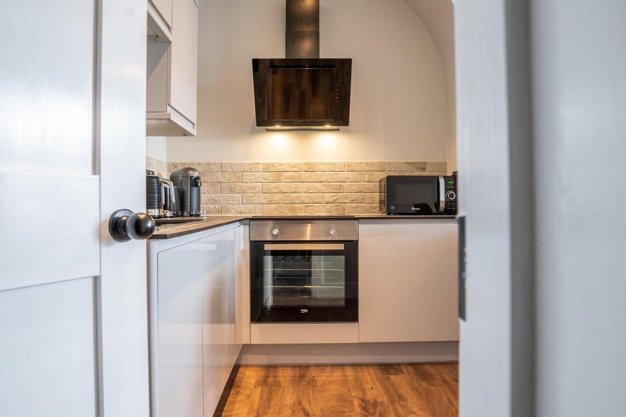 Watergate Penthouse - New 2 Bed Luxury Apartment In City Centre 체스터 외부 사진