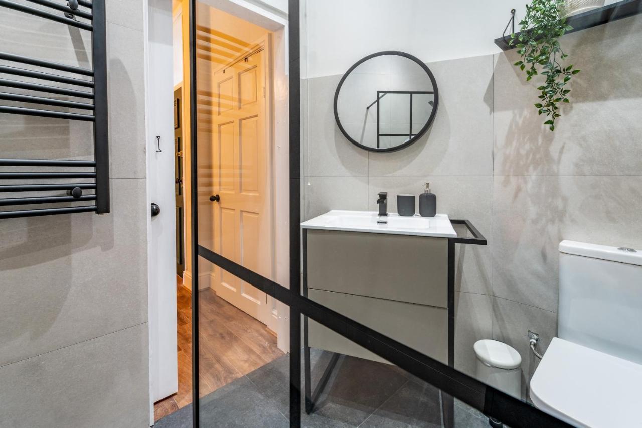 Watergate Penthouse - New 2 Bed Luxury Apartment In City Centre 체스터 외부 사진