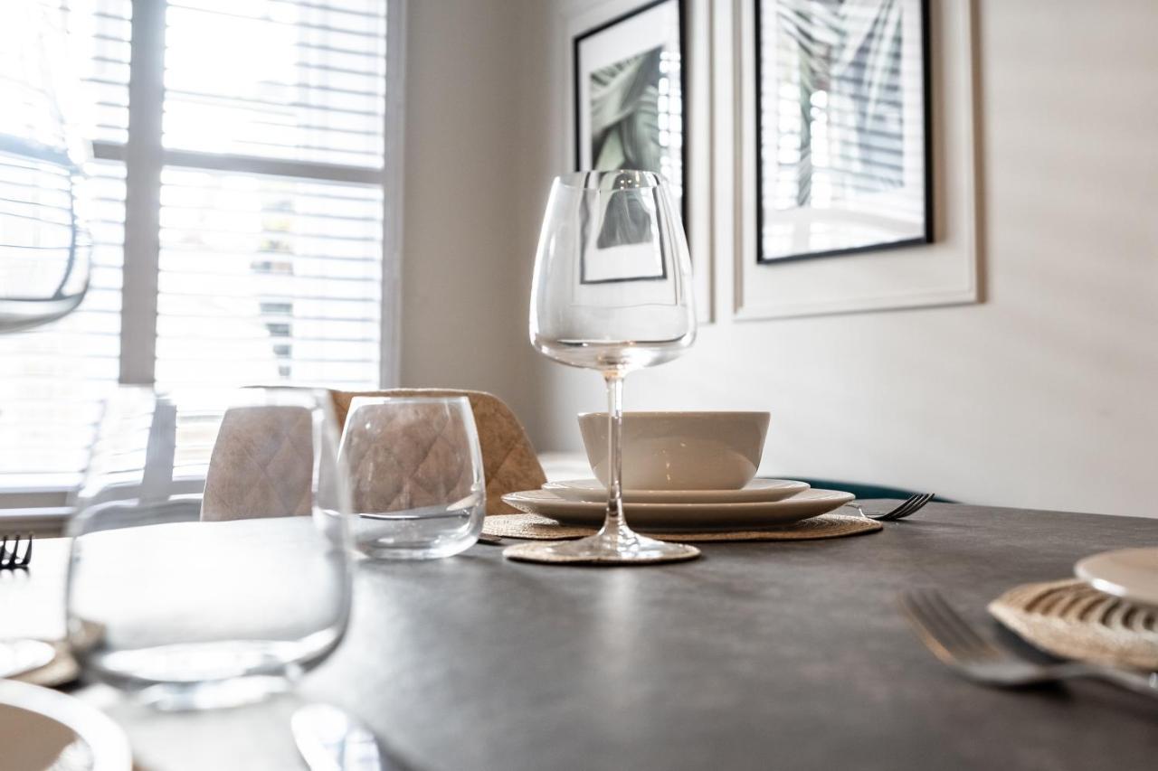 Watergate Penthouse - New 2 Bed Luxury Apartment In City Centre 체스터 외부 사진
